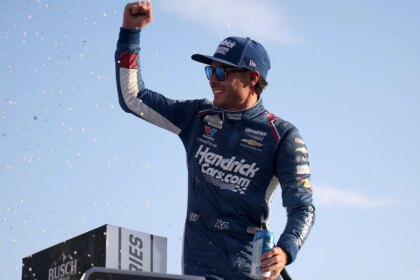Kyle Larson Favored to Win 2026 Bristol Night Race in NASCAR Chase Odds