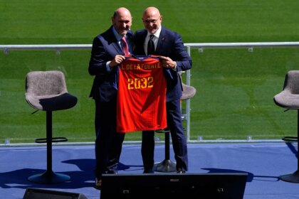 Spain Extends Contract of World Cup-Winning Coach Luis de la Fuente Through 2032