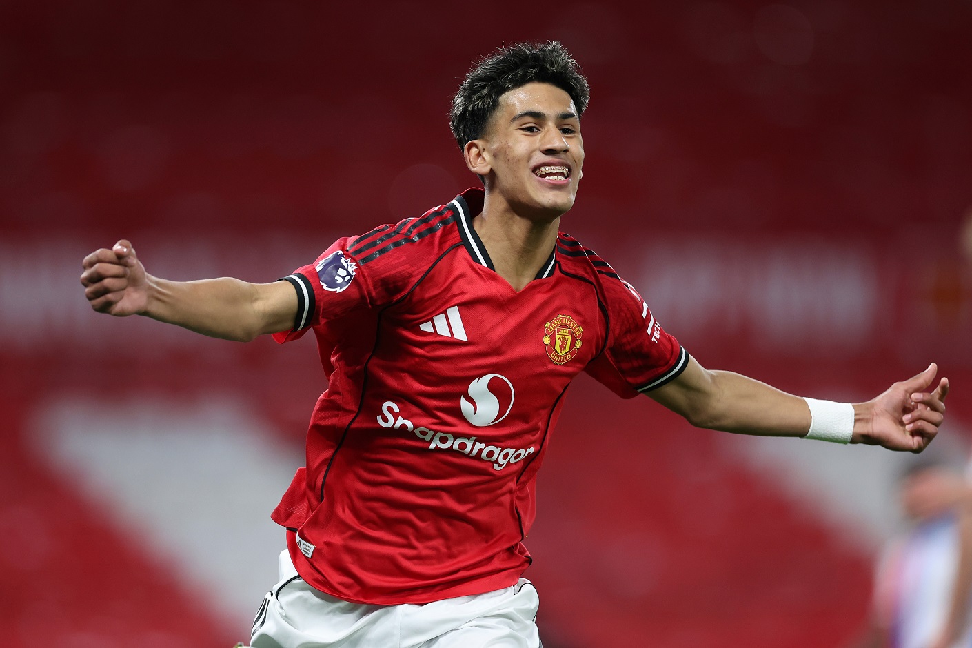 Man United told to learn from Arsenal after JJ Gabriel transfer request sparks Neville warning