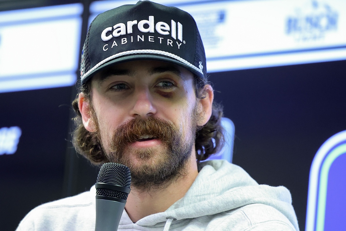Carson Hocevar and Ryan Blaney exchange niceties a week after Bristol fight