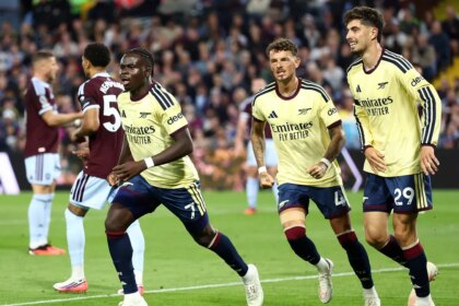 Bukayo Saka's Goal Secures Arsenal's Undefeated Streak in Premier League