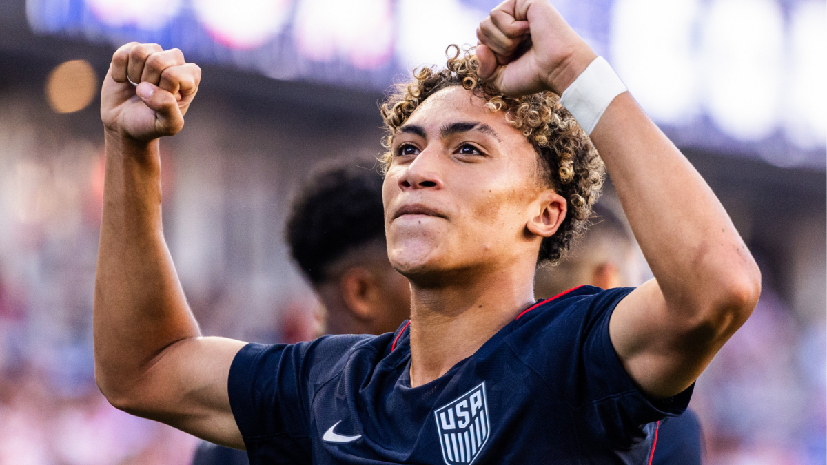 USMNT's Julian Hall honors Polish heritage by wearing mother's name, Zakrzewski, on jersey