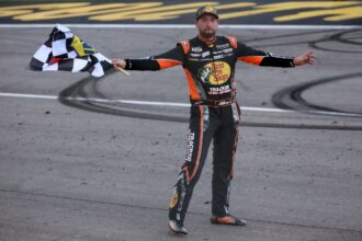 Chase Briscoe wins Las Vegas NASCAR Cup after Larson and Reddick crash at finish line