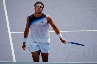 Shelton stumbles in straight-sets loss to Gea at Shanghai Masters