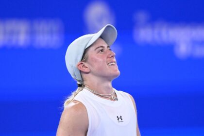 Brit Sonay Kartal shocks Elina Svitolina in upset to reach Wuhan Open semifinals