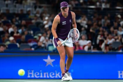 Iga Swiatek withdraws from Ningbo Open with left thigh injury