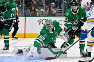 Blues defeat Stars 4-0 to open season