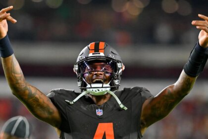 Browns beat Steelers and Aaron Rodgers for third straight win; Braves advance in MLB playoffs