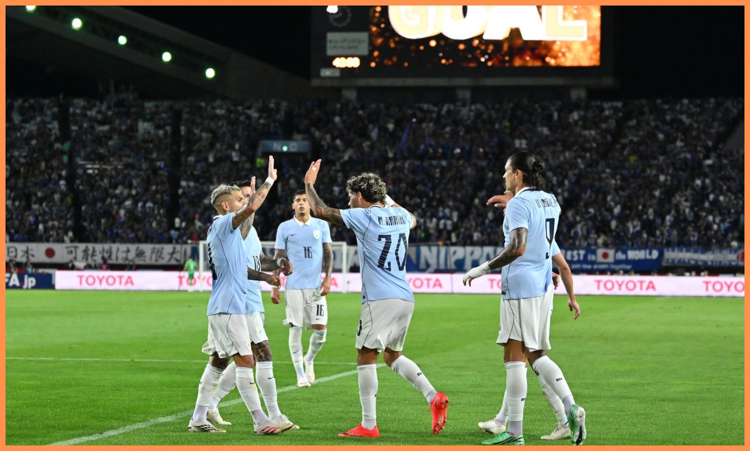 Update on Arsenal & Man United transfer links with versatile wide-man