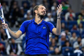 Daniil Medvedev DQ'd from match against Novak Djokovic after hitting fan with ball