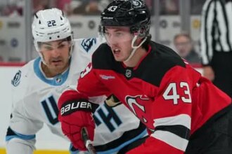 Devils' rally falls short in 5-3 loss to Mammoth