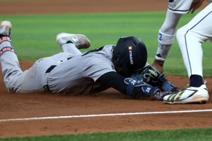 Division Series Game 1 winners and losers: Austin Wells' baserunning error dooms Yankees