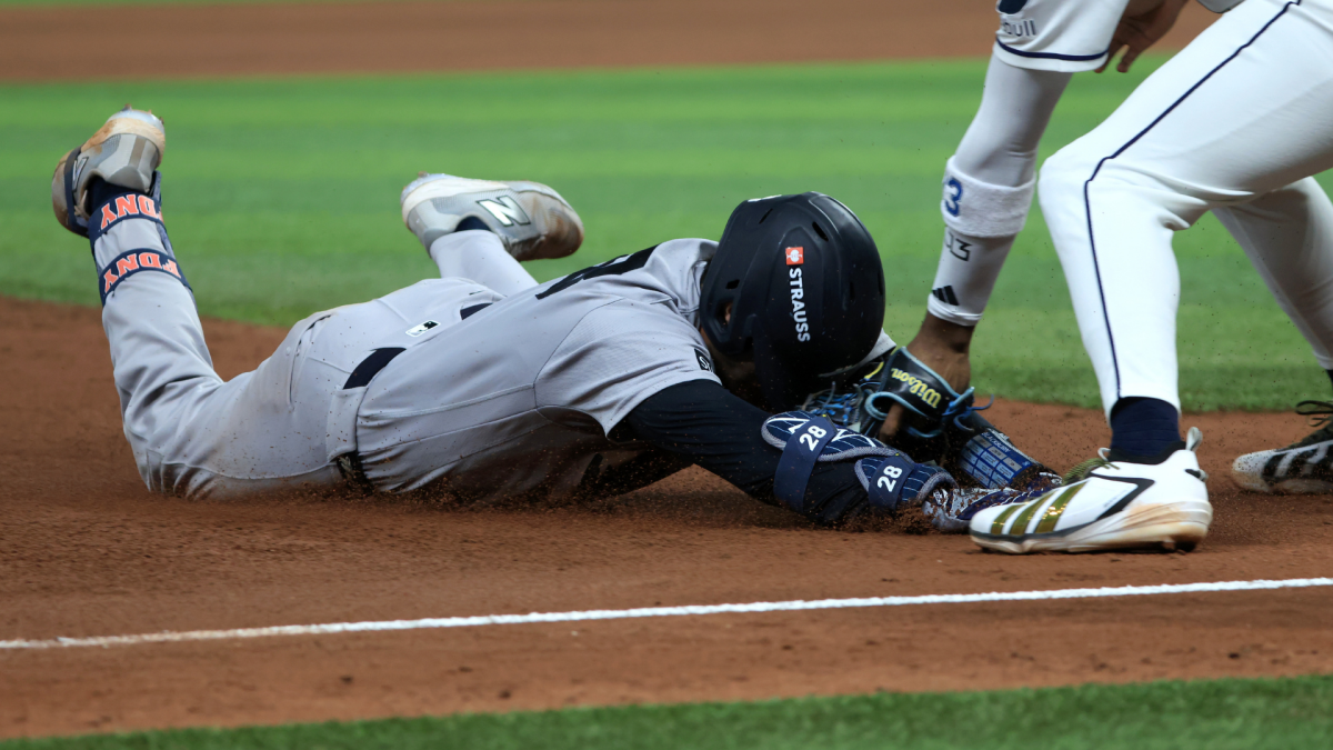Division Series Game 1 winners and losers: Austin Wells' baserunning error dooms Yankees