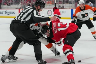 Flyers lose to Devils in season's start