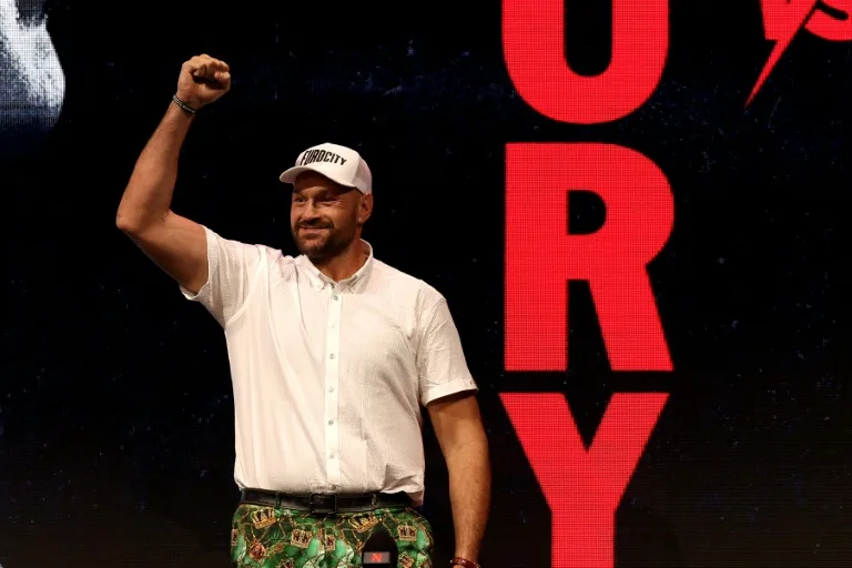 Fury to invite Trump to lead ring walk before Joshua showdown