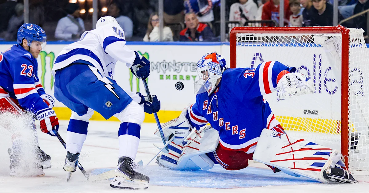Igor Shesterkin scores first goal as Rangers goalie in 5-1 home opener win over Lightning