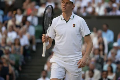 Jannik Sinner announces knee injury will force him to end his 2026 season