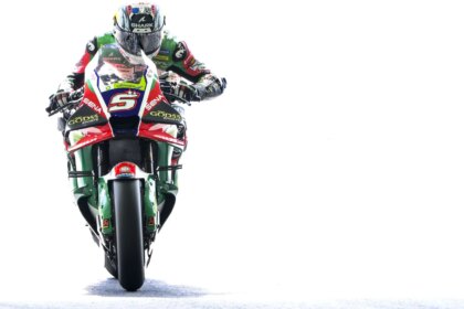 Japanese MotoGP rider's fine riding style balance highlighted amid tyre controversy