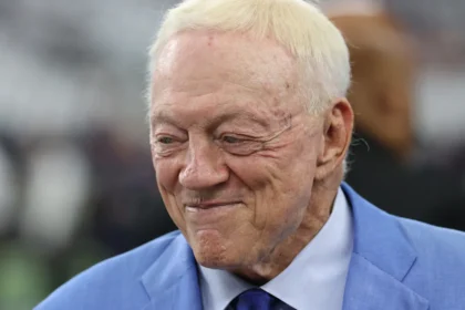 Jerry Jones says Cowboys' 'door is open' before trade deadline, and there's reason to believe him