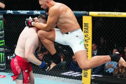 Johnny Walker defeats Mick Parkin with knee KO in heavyweight debut at UFC 332