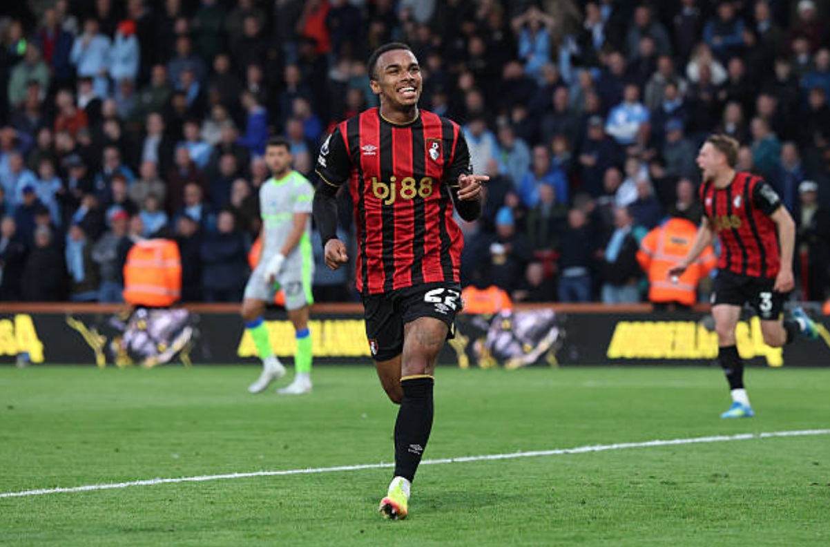 Arsenal and Tottenham may compete for Junior Kroupi