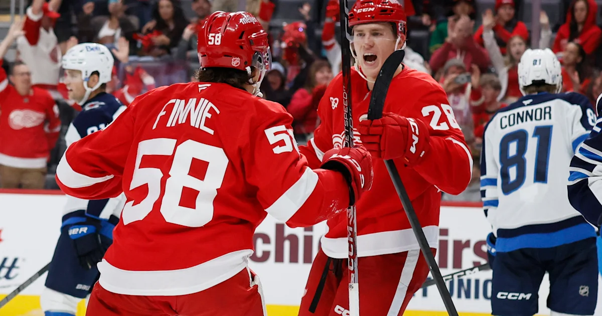 Kyle Connor scores all three goals in win over Red Wings