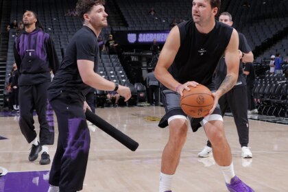 Lakers and Warriors Preview: Teams Aim to Build on Strong Start