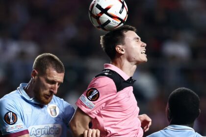 Le Bris must drop 3/10 Sunderland star who left Tuterov annoyed