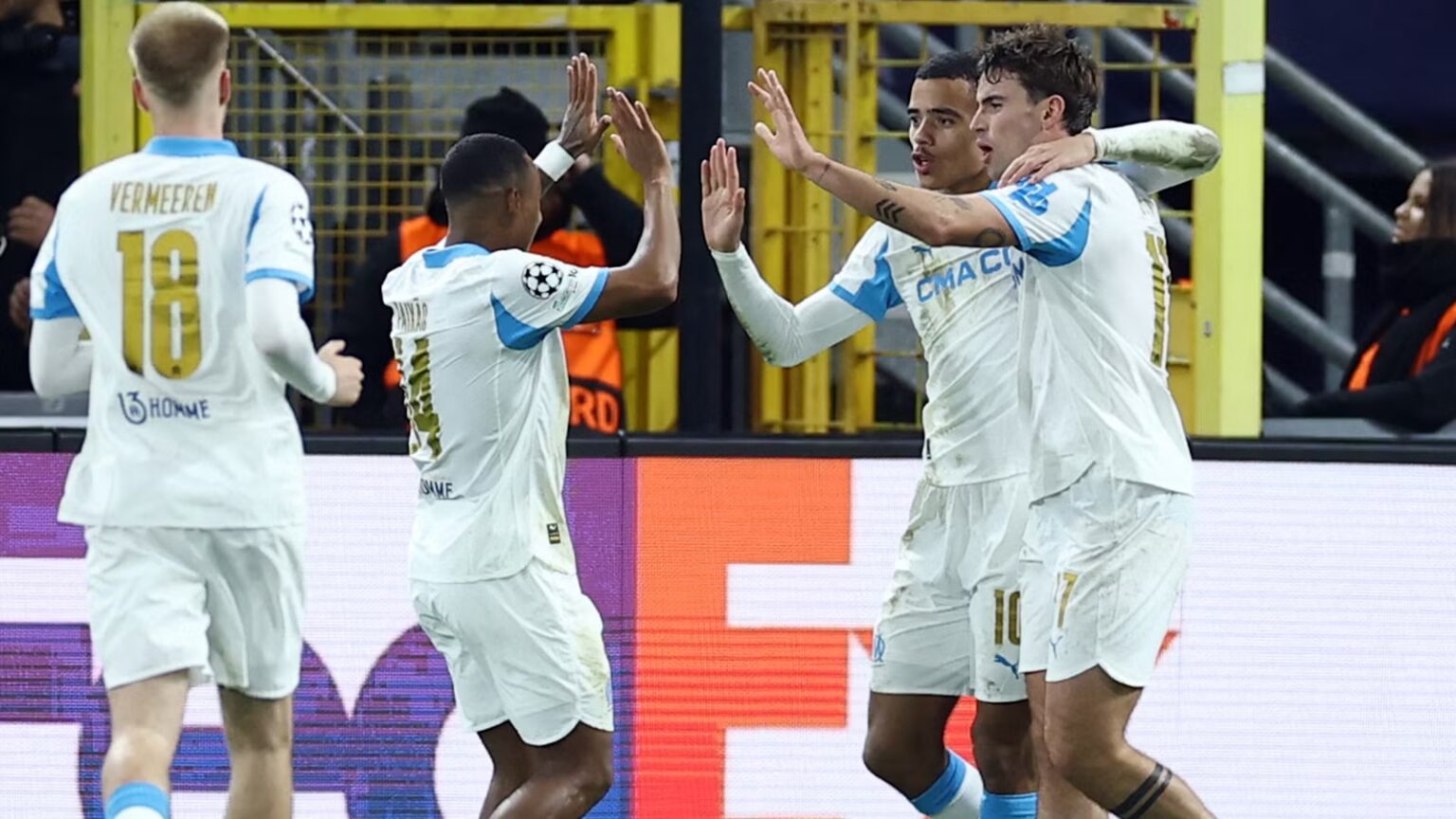 Leeds now on alert to sign "extraordinary" £40m star