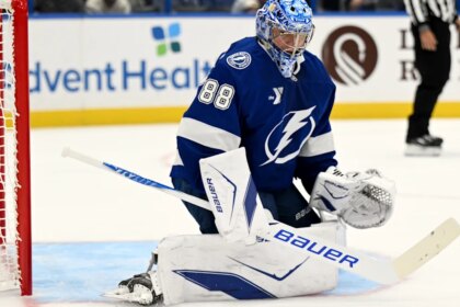Lightning beat winless Flyers 4-1 as Vasilevskiy ties Andy Moog on career wins list