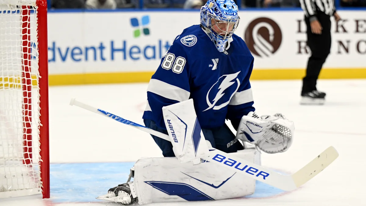 Lightning beat winless Flyers 4-1 as Vasilevskiy ties Andy Moog on career wins list