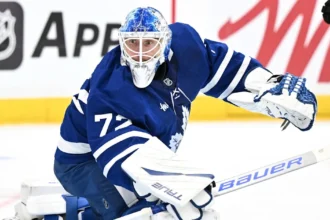 Maple Leafs' Sergei Bobrovsky clarifies incident with Gavin McKenna after rookie lap controversy
