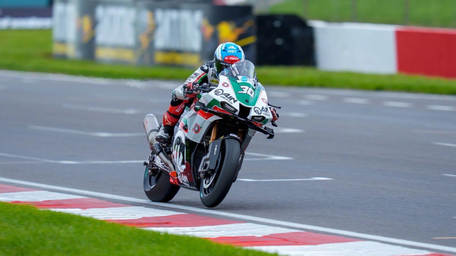 Max Cook secures podium finish in BSB Donington Race 3