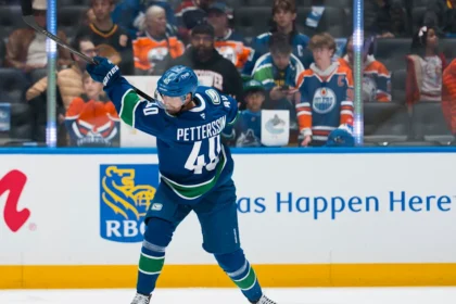 Oilers beat Canucks 9-7 in Game 2 matchup
