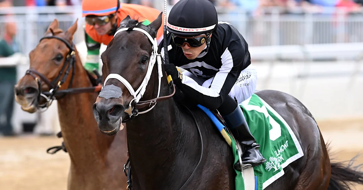 R Disaster Returns to Form in Gallant Bloom Stakes