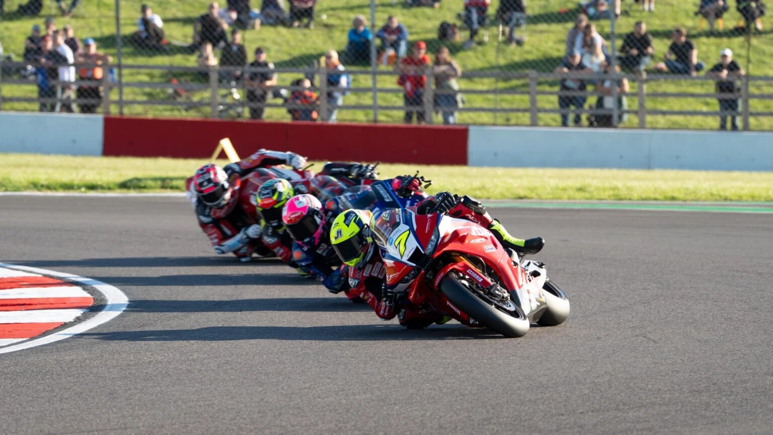 Ryan Vickers secures triple Donington BSB podium, confirming Honda progress