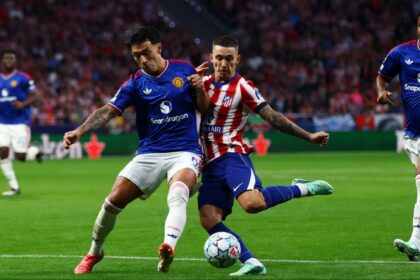 Senior Man Utd star issues 6-word response to Lisandro Martinez