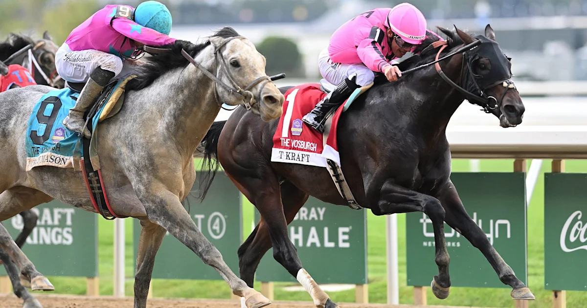 T Kraft Edges Out Crazy Mason by a Nose in Vosburgh