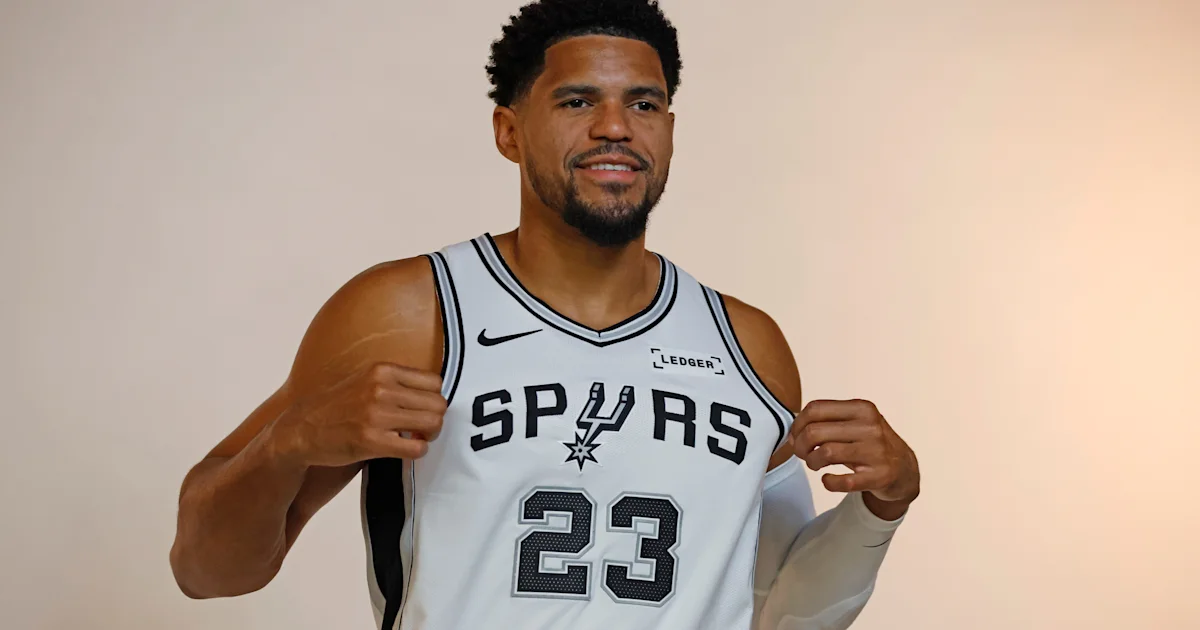 Tobias Harris may miss Spurs season opener with calf strain