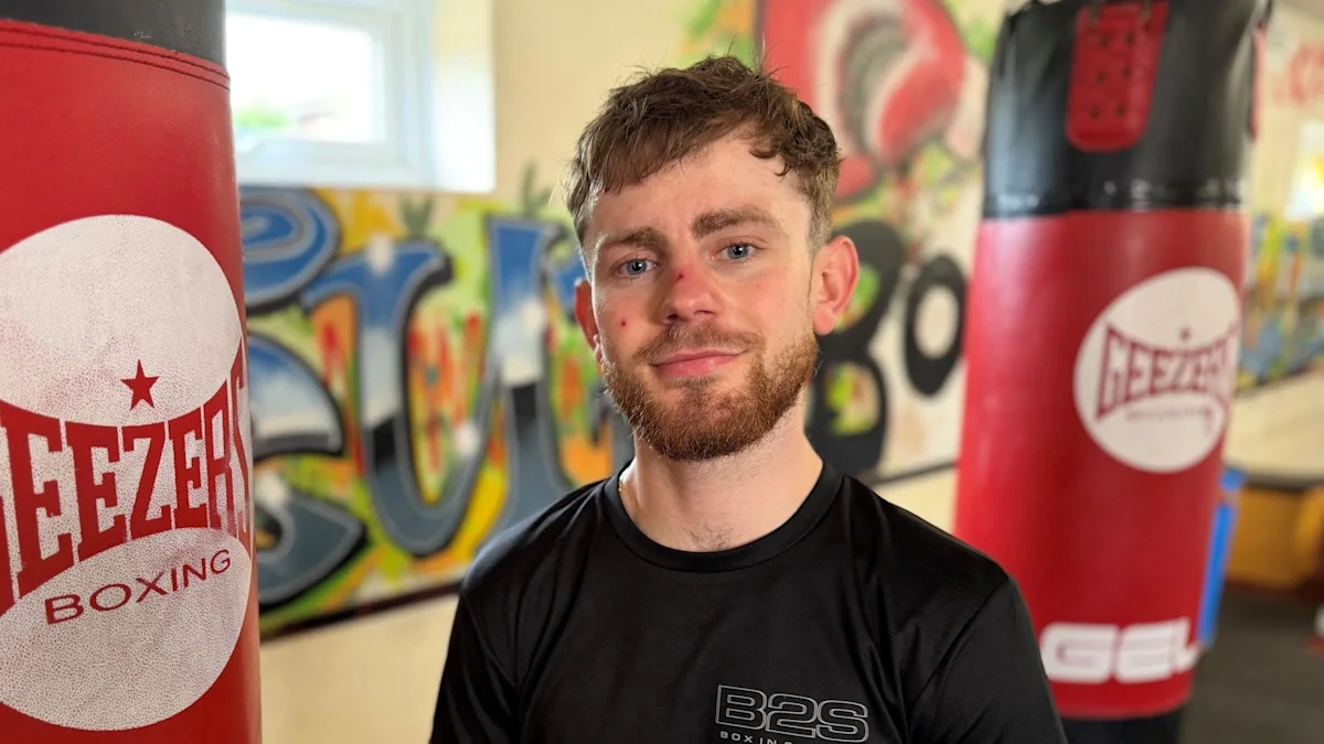 Transplant boxer 'euphoric' after first professional win