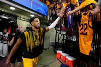Tyrese Haliburton Returns From Achilles Injury in Preseason Game in Ames, Buys Out Iowa State Student Section