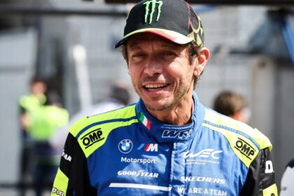 Valentino Rossi loses car door in bizarre Barcelona GT race incident