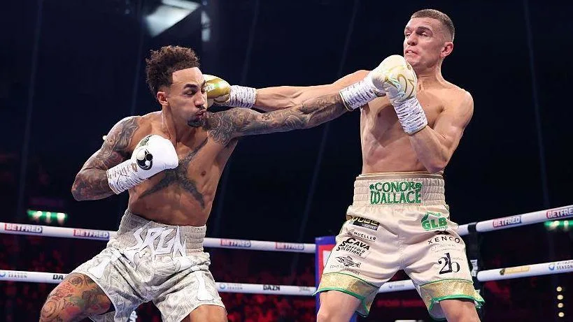 Whittaker holds on for points win despite late scare