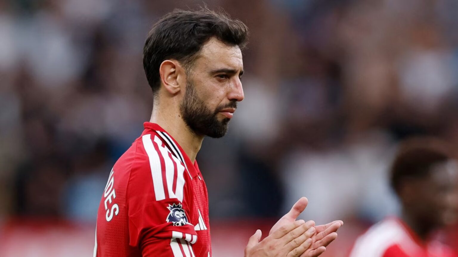 Why Man Utd want to re-sign a player who's like Bruno Fernandes