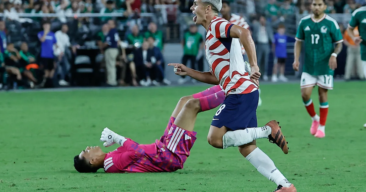 Cavan Sullivan makes USMNT history against Mexico