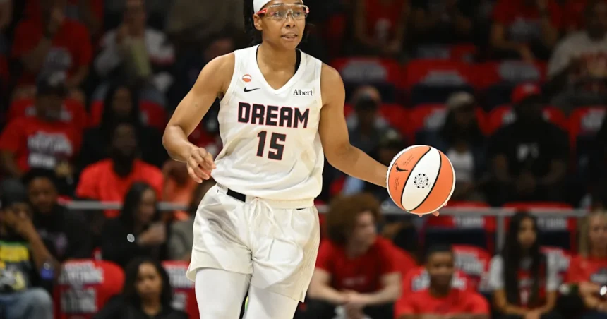 Dream guard Allisha Gray exits to locker room during semifinal playoff game