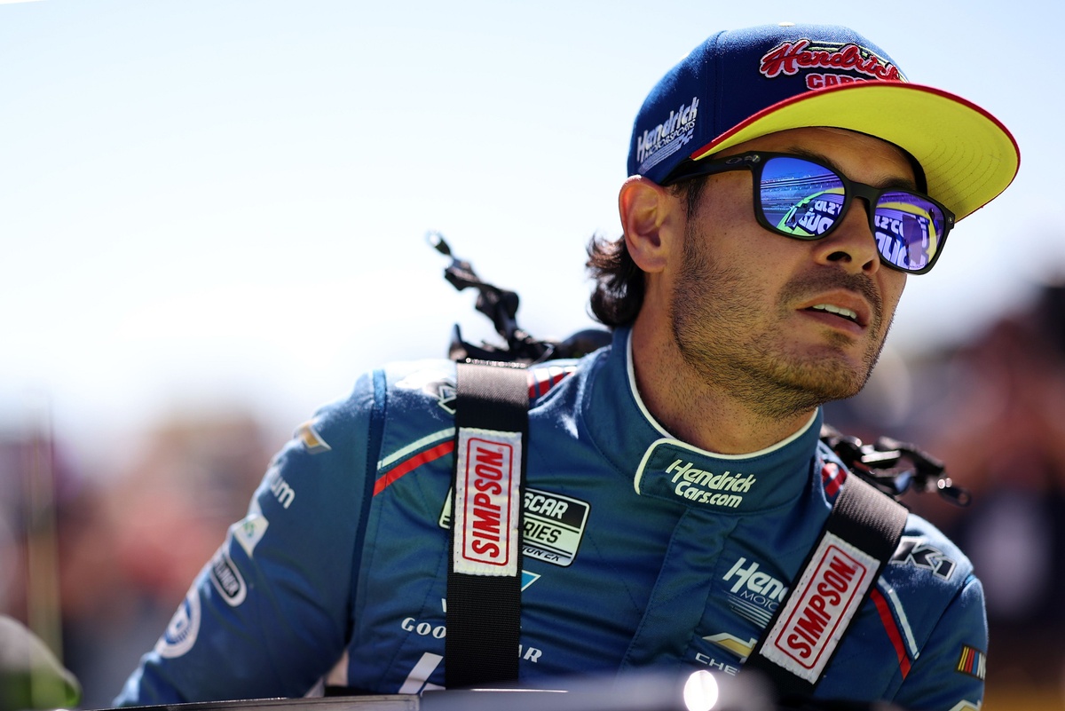 Kyle Larson criticizes stage points, calls them "participation awards"