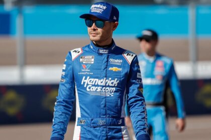 Kyle Larson and Denny Hamlin Lead 2026 NASCAR Chase Odds at Vegas