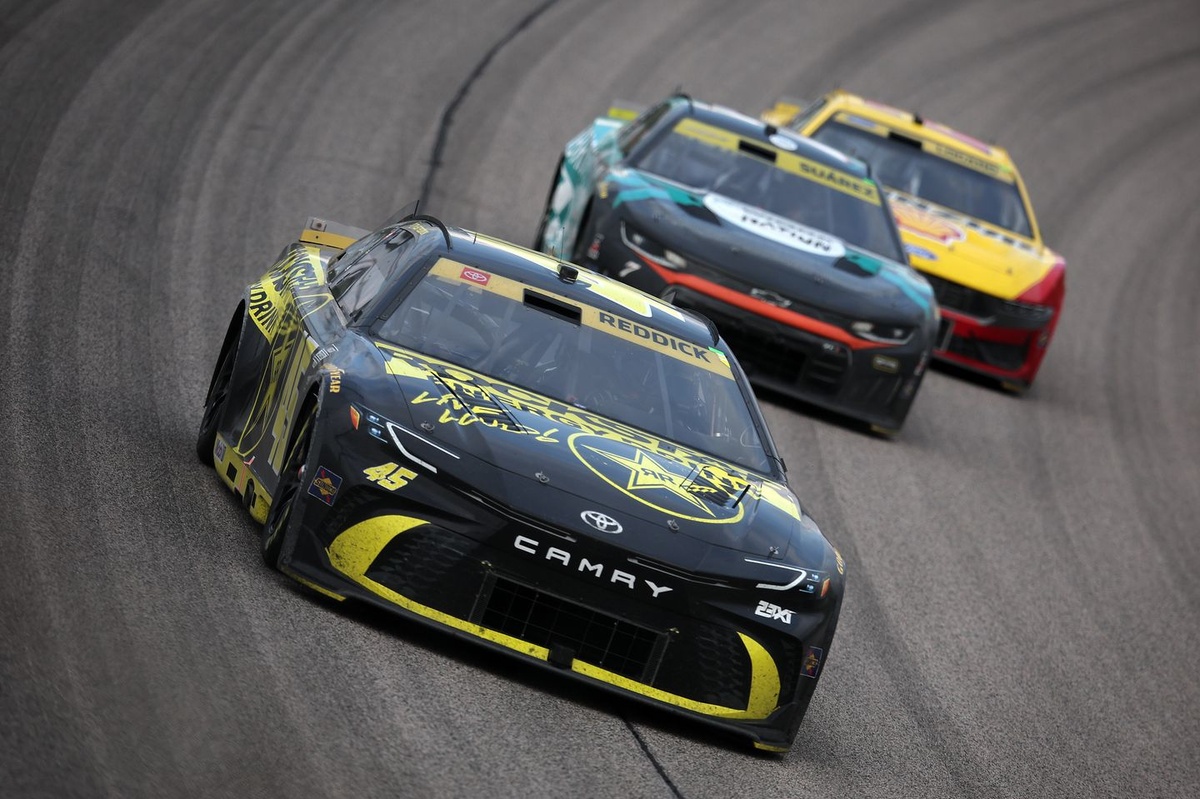 NASCAR Considers Revising Intermediate Track Rules Package